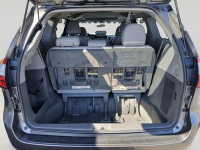 2017 Toyota Sienna XLE 8-Passenger