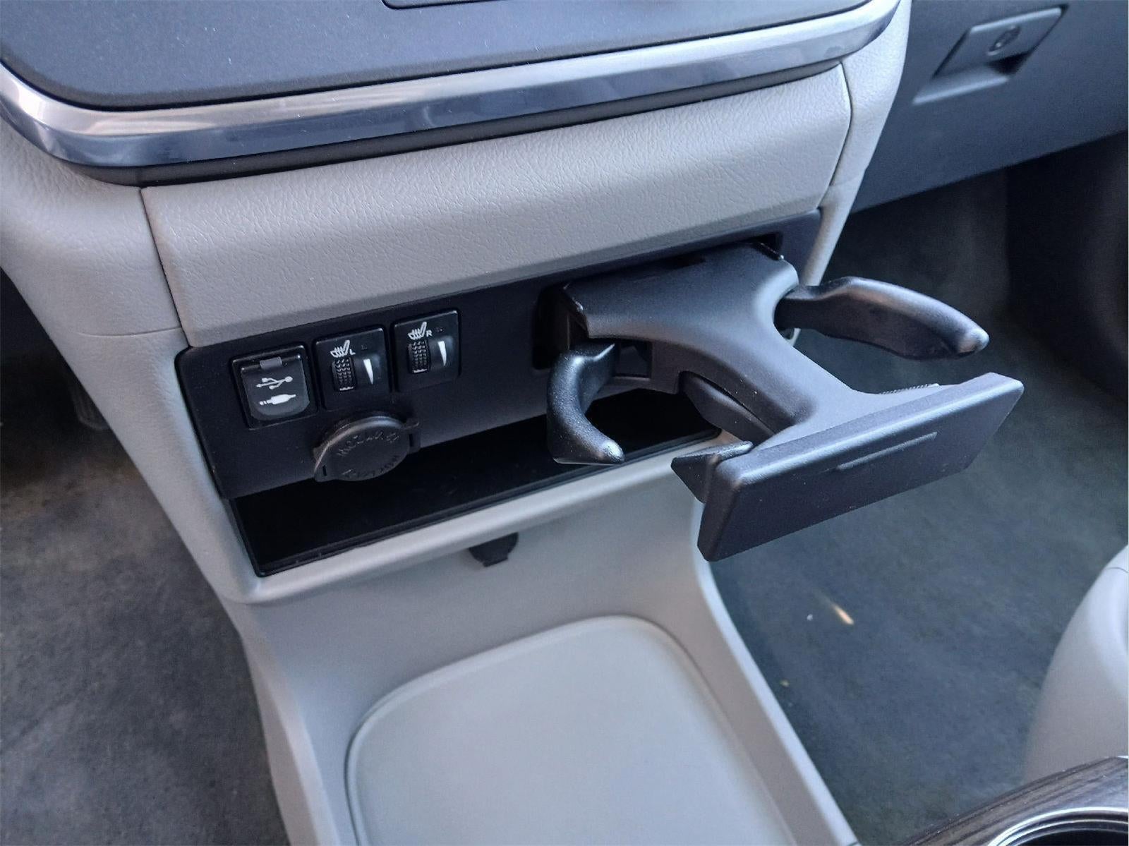 2017 Toyota Sienna XLE 8-Passenger