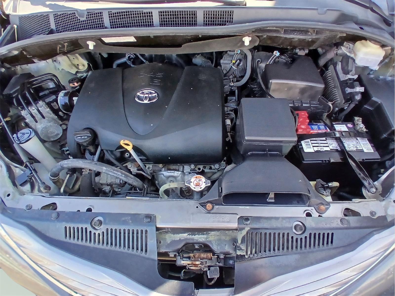 2017 Toyota Sienna XLE 8-Passenger