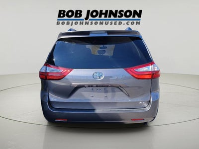 2017 Toyota Sienna XLE 8-Passenger