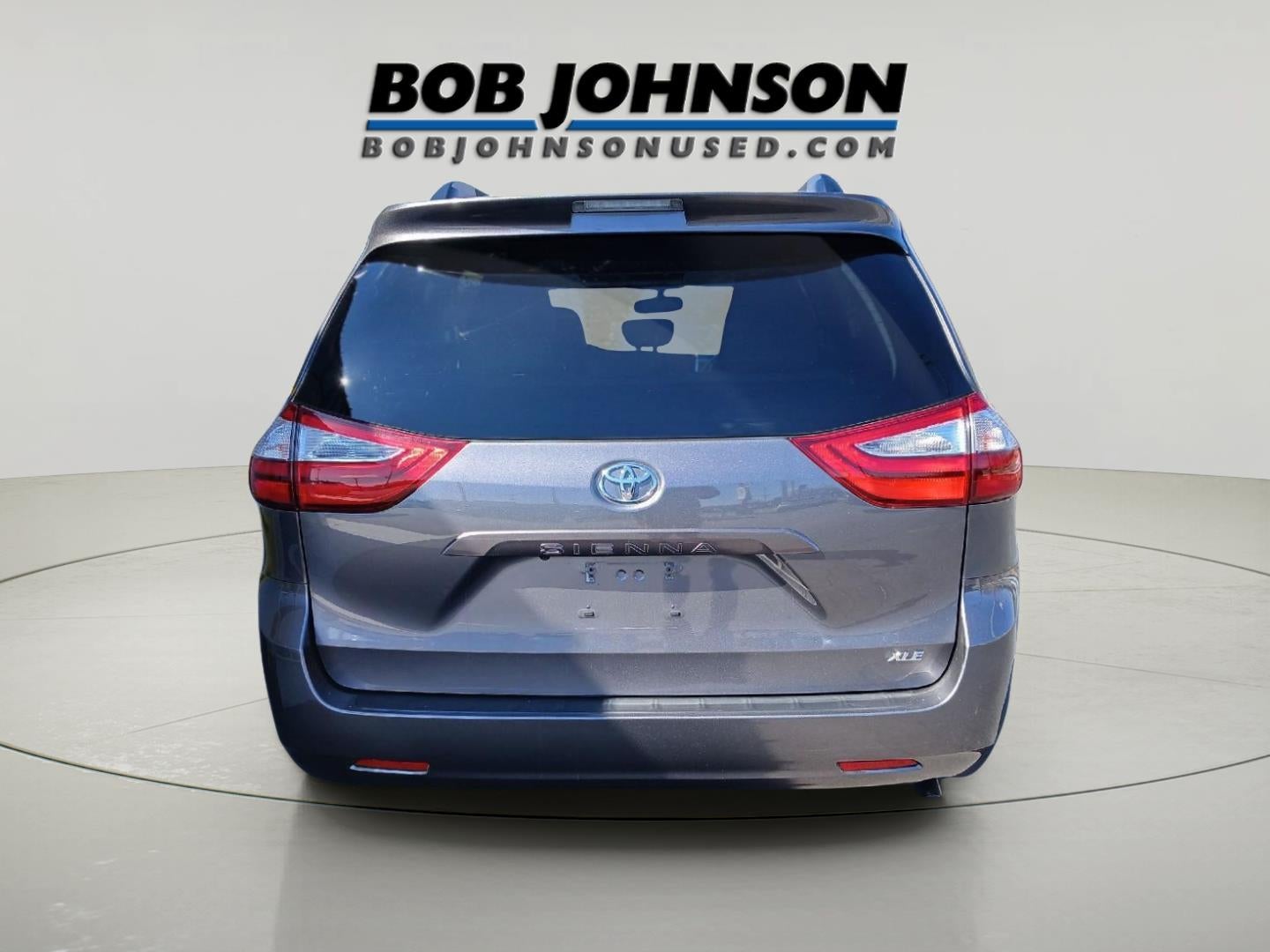 2017 Toyota Sienna XLE 8-Passenger