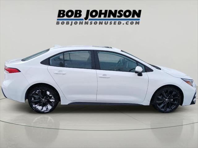 2025 Toyota COROLLA SE