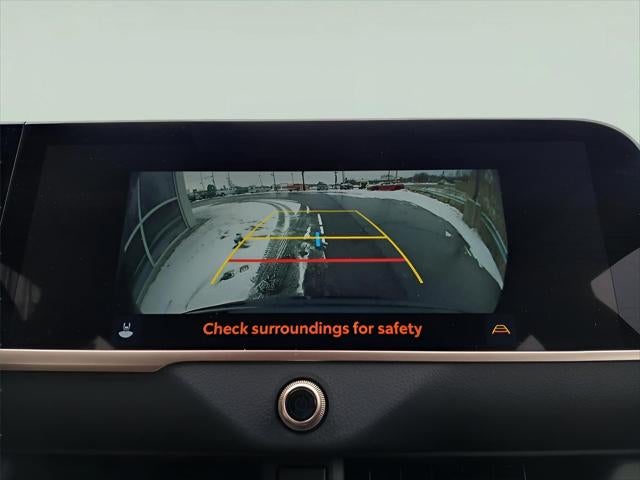 2025 Toyota CROWN SIGNIA XLE