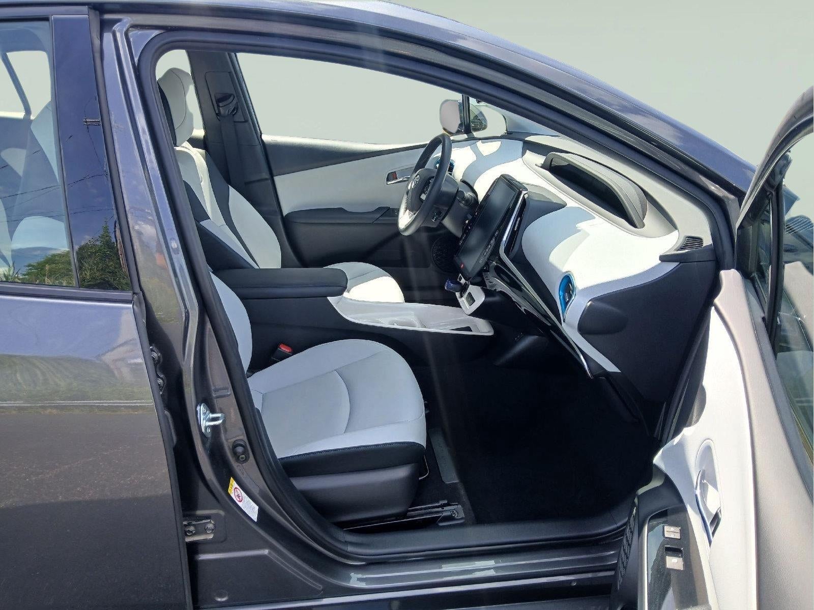 2017 Toyota Prius Prime Advanced