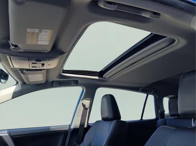 2016 Toyota RAV4 HYBRID SUV