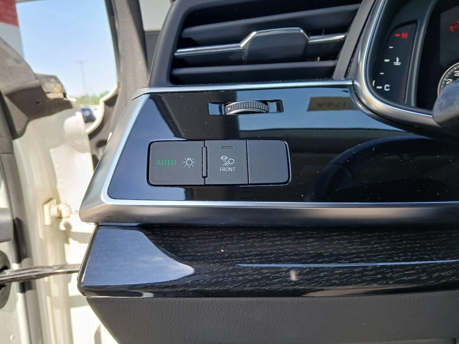 2019 Audi Q8 Premium Plus