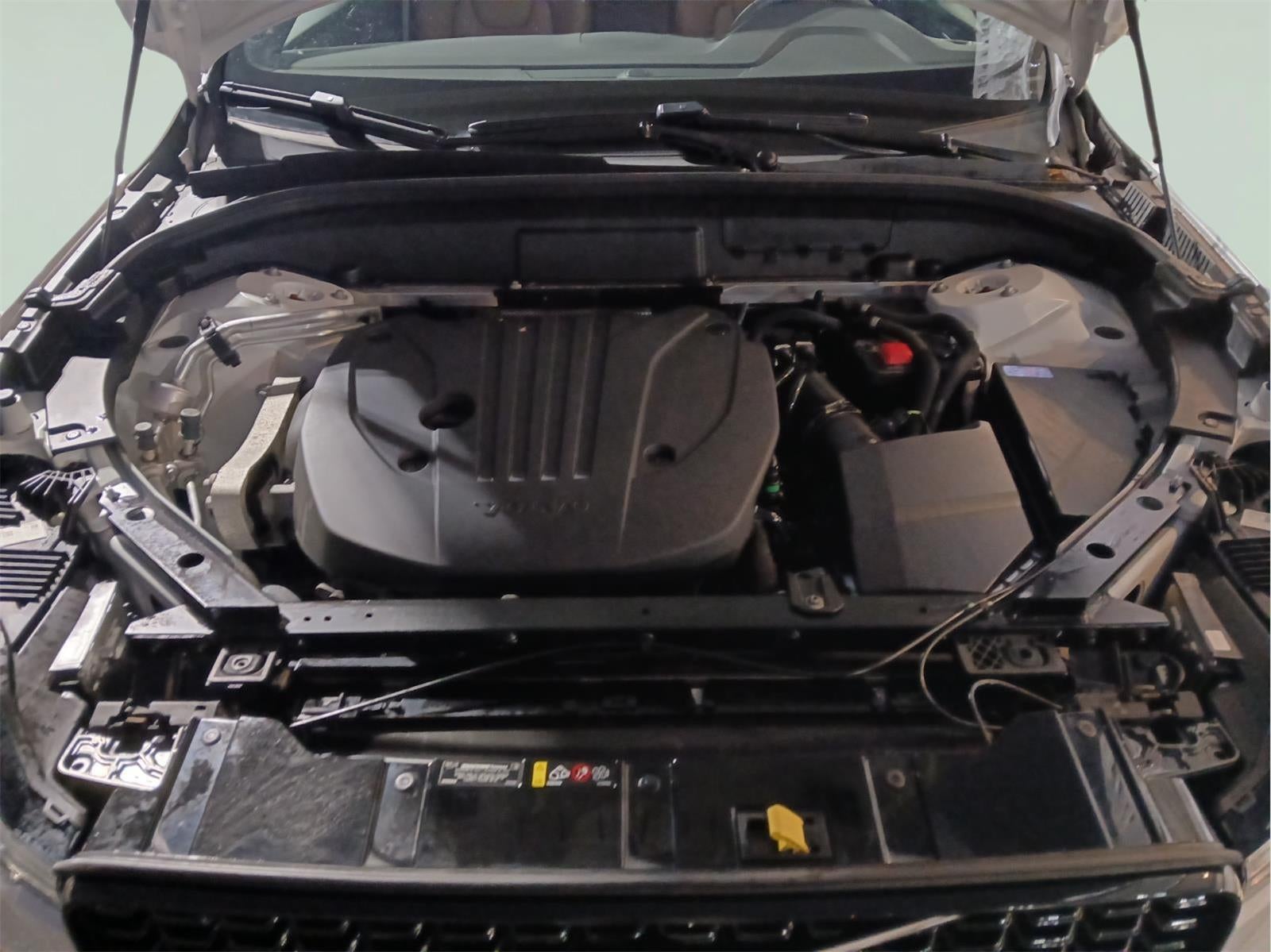 2023 Volvo XC60 Plus Dark Theme