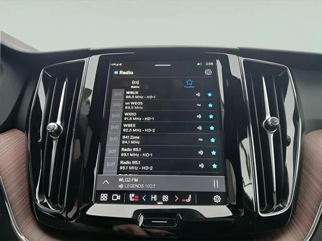 2025 Volvo XC60 Plus