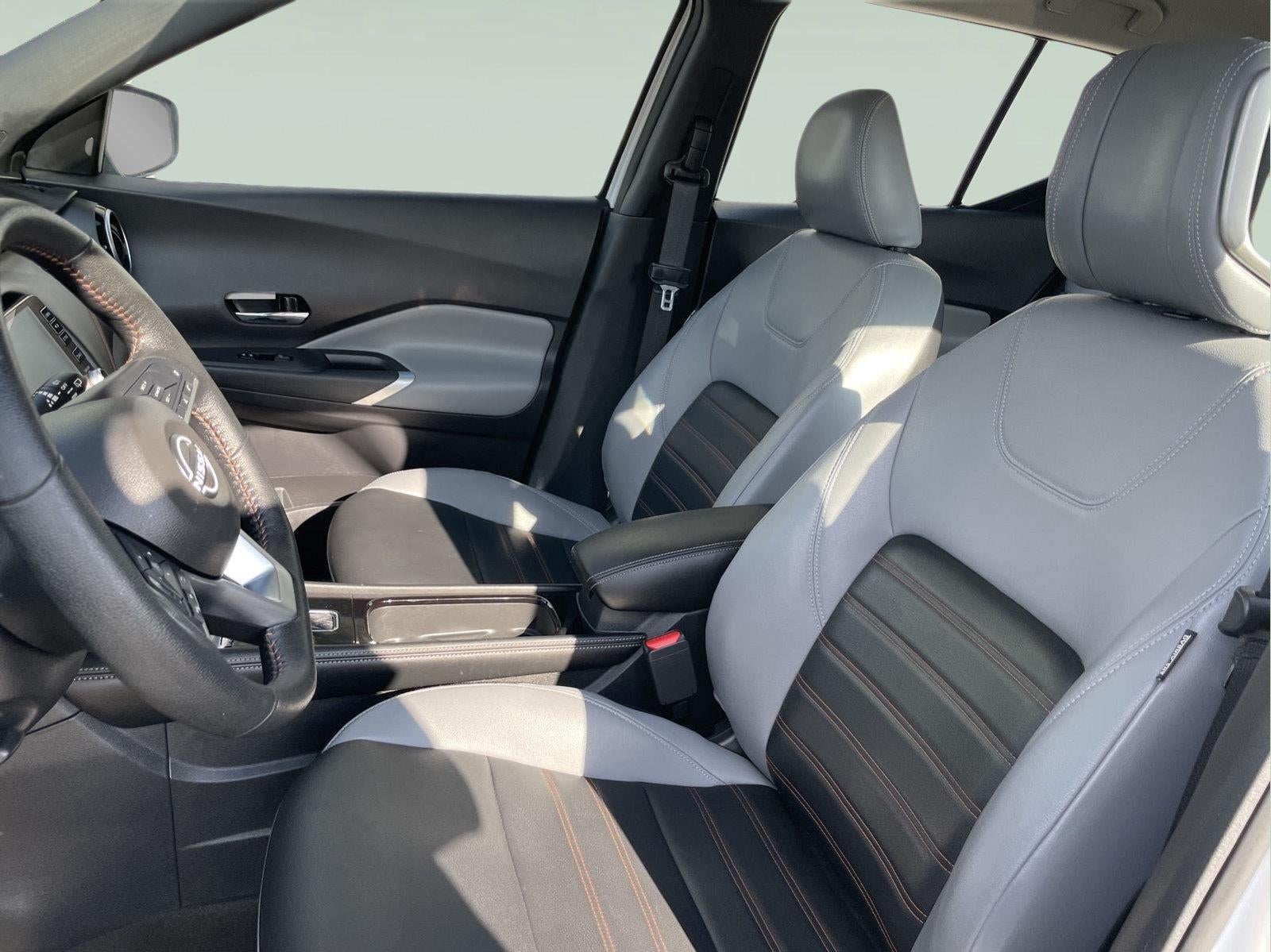 2022 Nissan Kicks SR