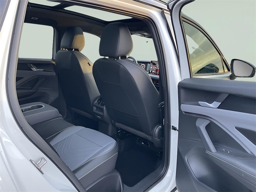 2025 Volkswagen Tiguan 2.0T SE R-Line Black Certified