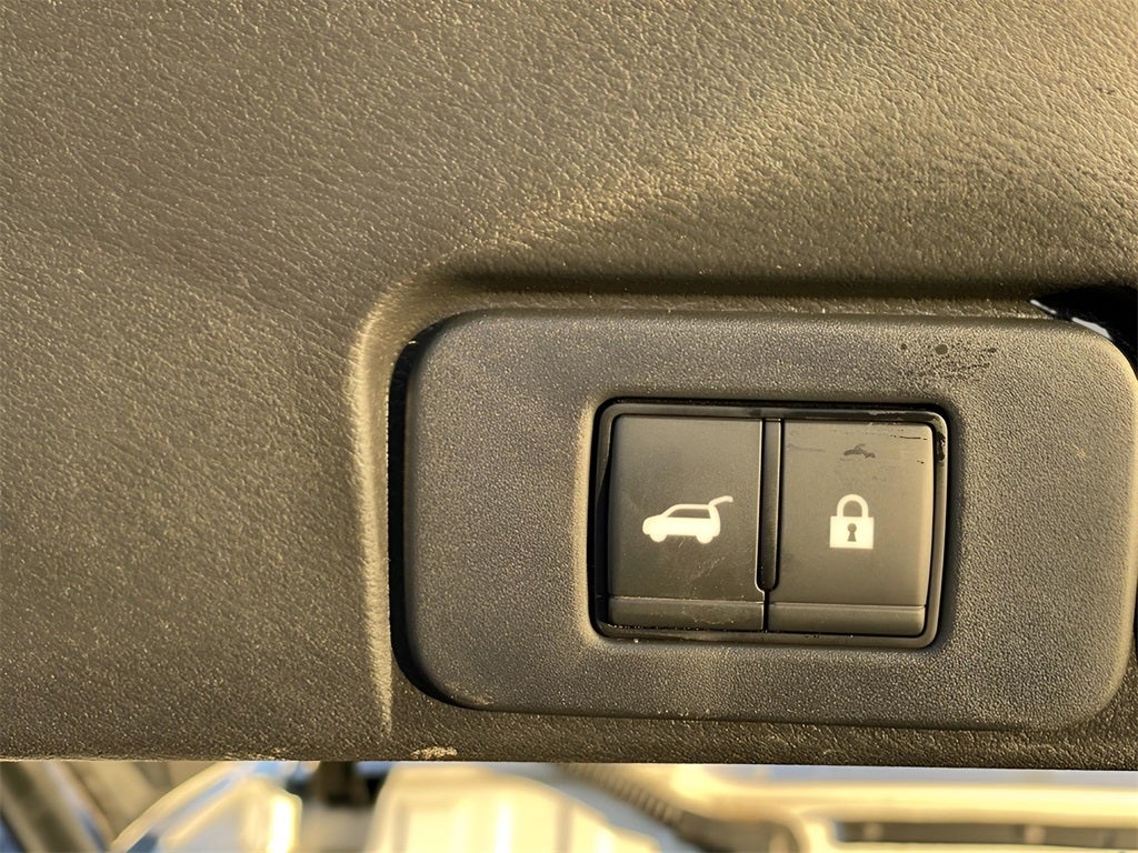 2023 Nissan Rogue SL Certified - *$500 CPO Rebate*