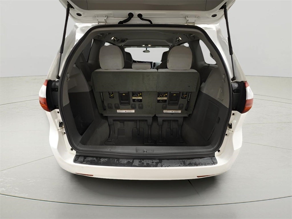 2015 Toyota Sienna LE 7 Passenger