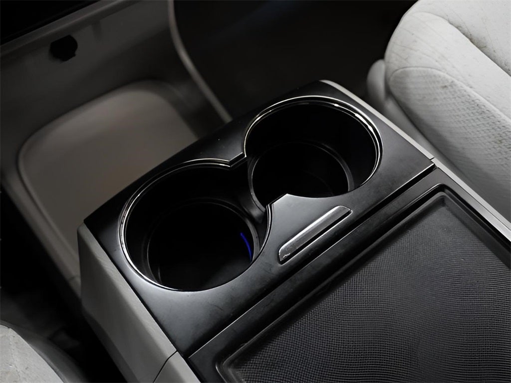 2015 Toyota Sienna LE 7 Passenger