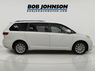 2015 Toyota Sienna LE 7 Passenger