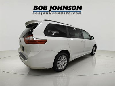 2015 Toyota Sienna LE 7 Passenger