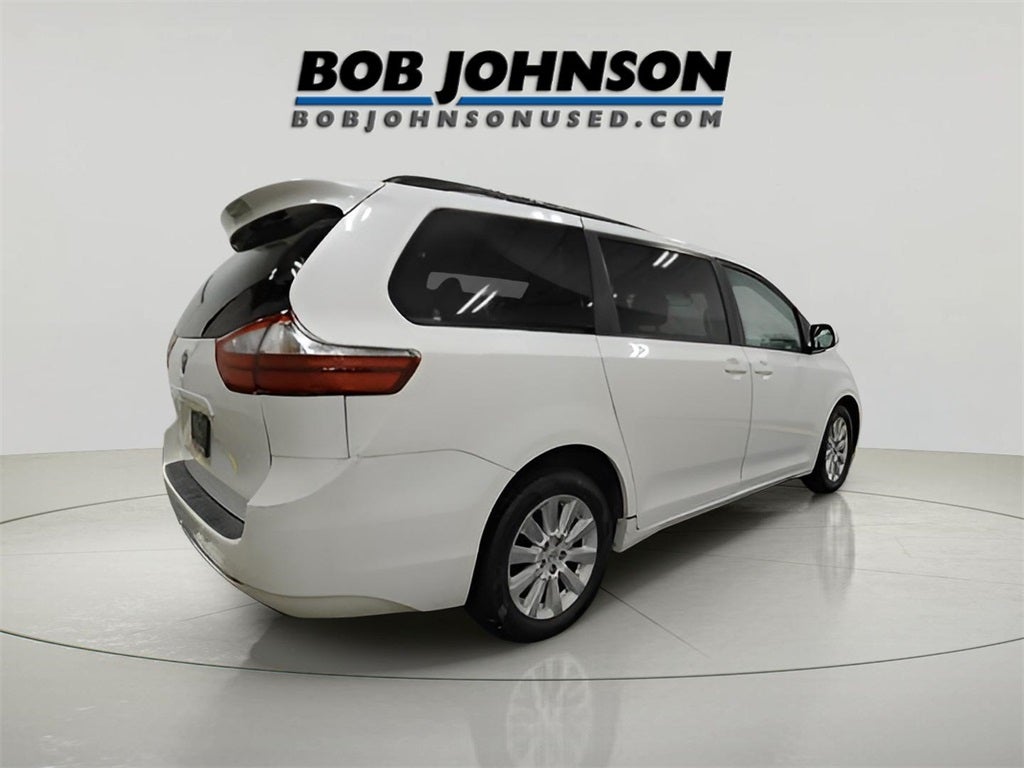 2015 Toyota Sienna LE 7 Passenger