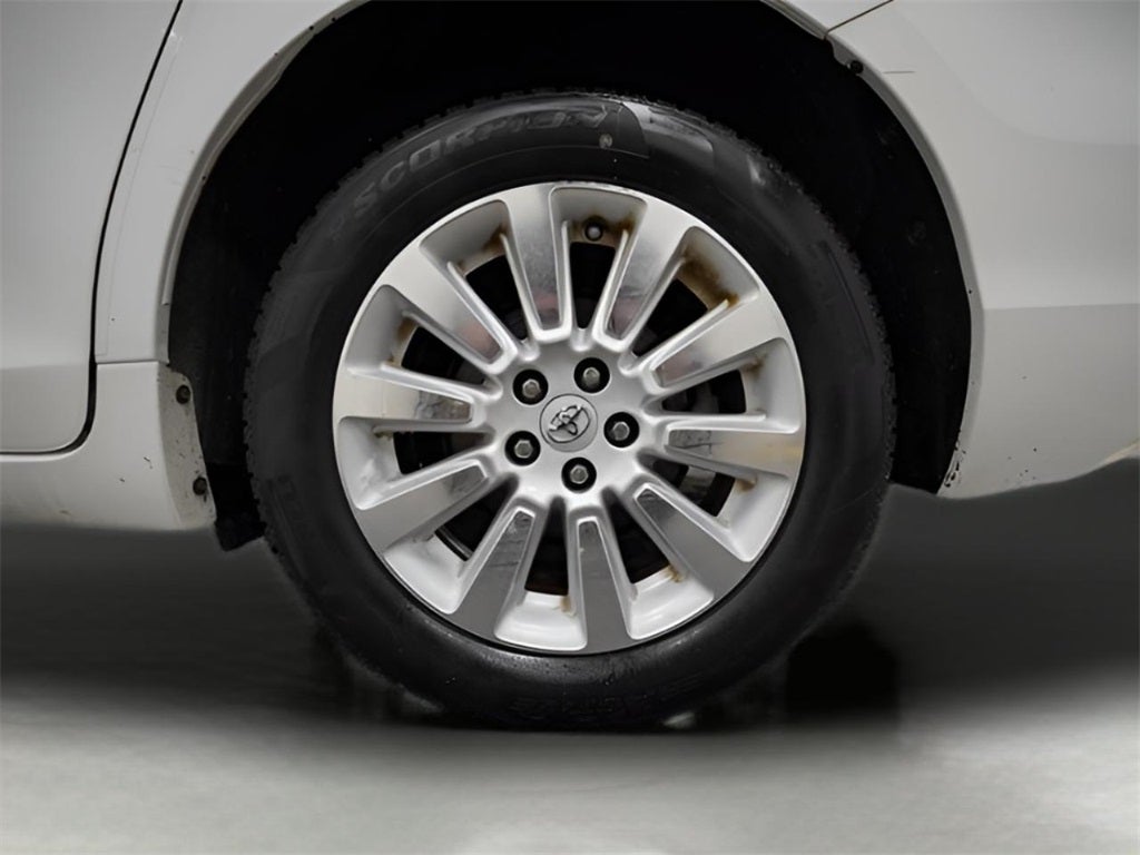 2015 Toyota Sienna LE 7 Passenger