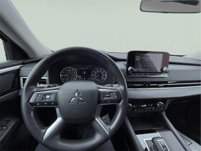 2022 Mitsubishi Outlander ES