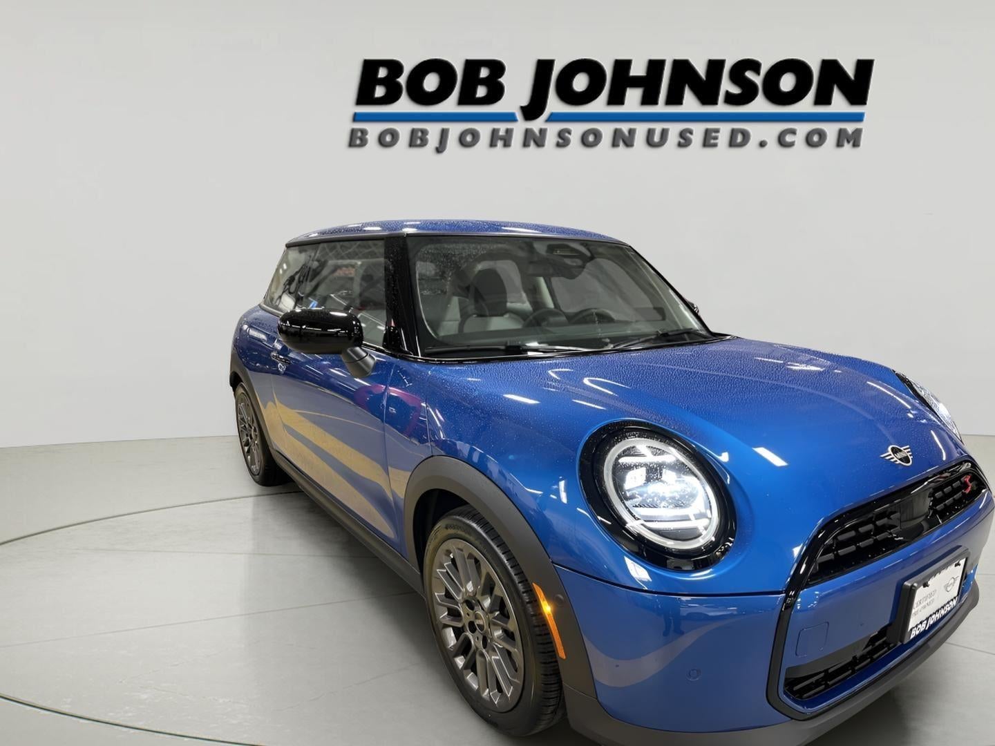 2025 MINI Cooper S Signature Plus - Certified **$2500 Rebate**