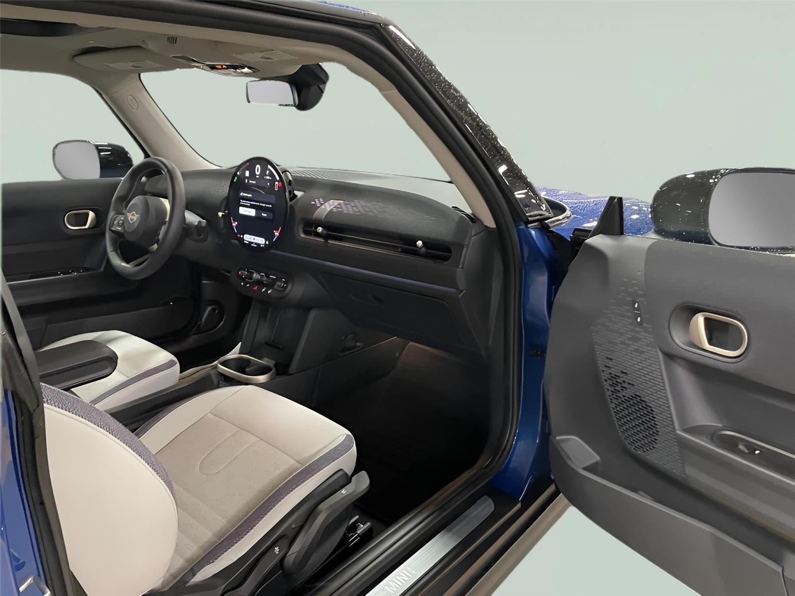 2025 MINI Cooper S Signature Plus - Certified **$2500 Rebate**