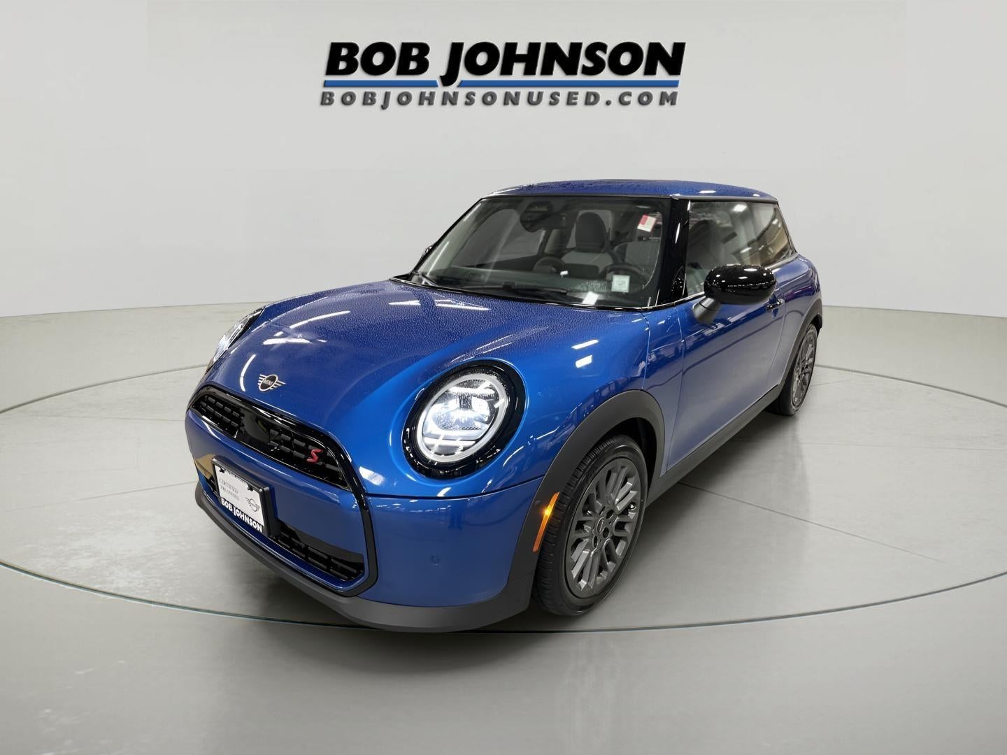 2025 MINI Cooper S Signature Plus - Certified **$2500 Rebate**