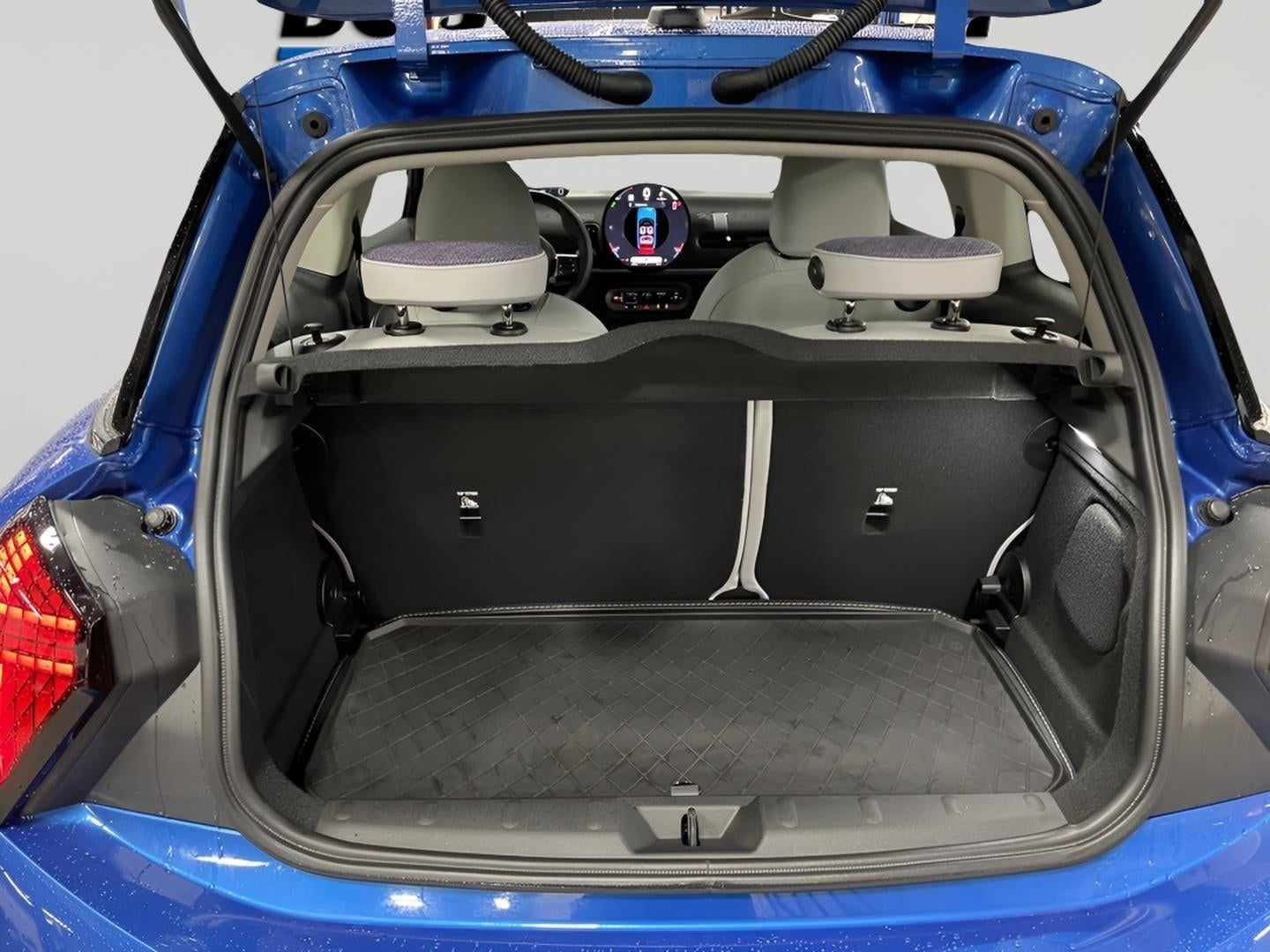 2025 MINI Cooper S Signature Plus - Certified **$2500 Rebate**