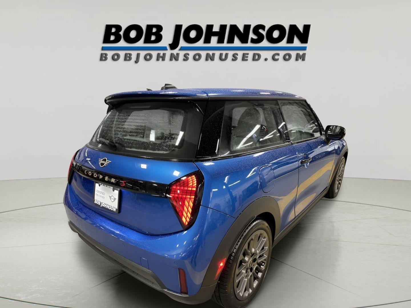 2025 MINI Cooper S Signature Plus - Certified **$2500 Rebate**