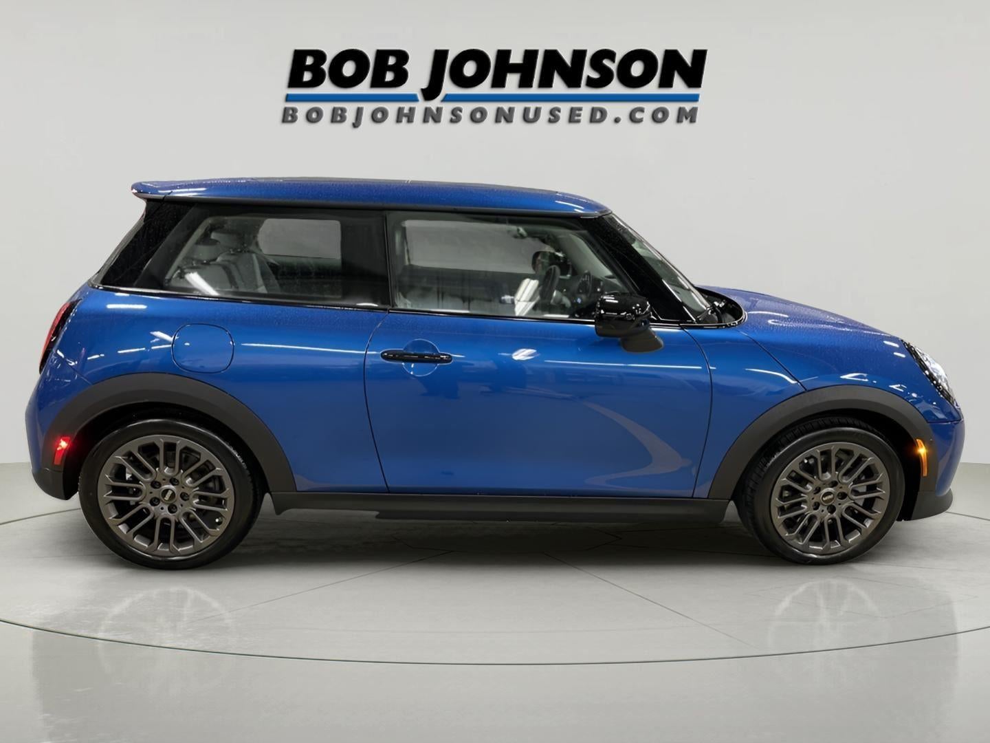 2025 MINI Cooper S Signature Plus - Certified **$2500 Rebate**