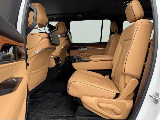 2022 Jeep Grand Wagoneer Series III