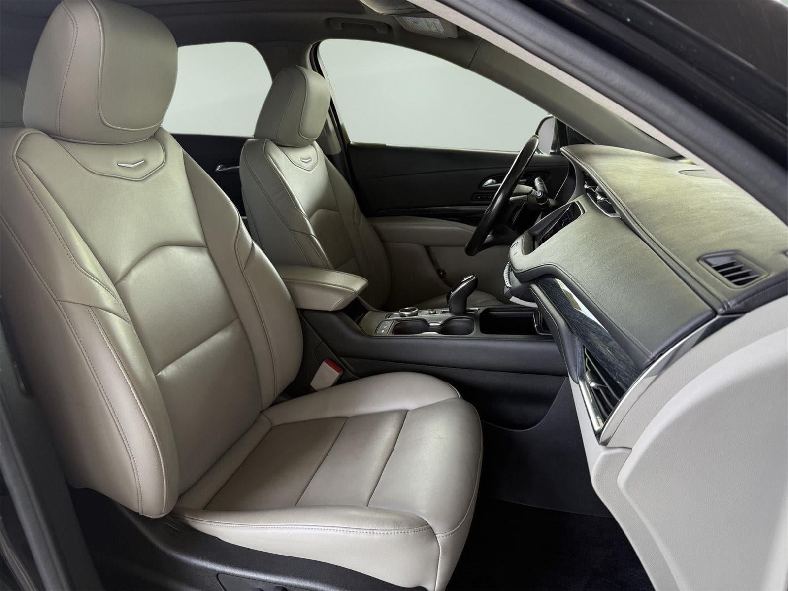 2020 Cadillac XT4 FWD Premium Luxury