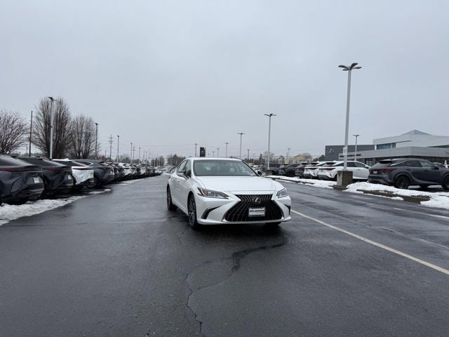 2024 Lexus ES 300h 300h