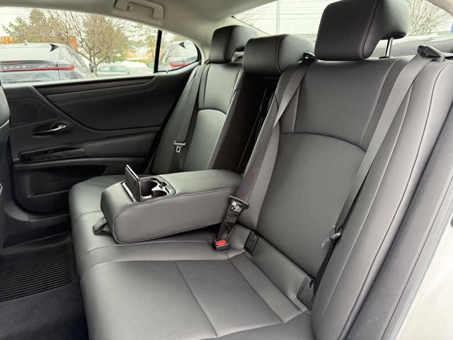 2024 Lexus ES 300h 300h