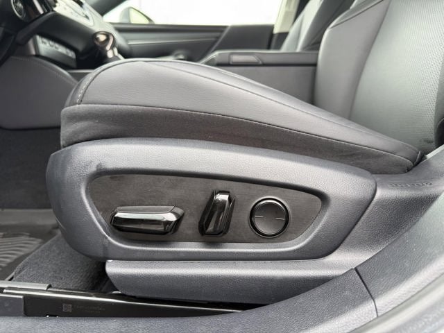 2024 Lexus ES 300h 300h