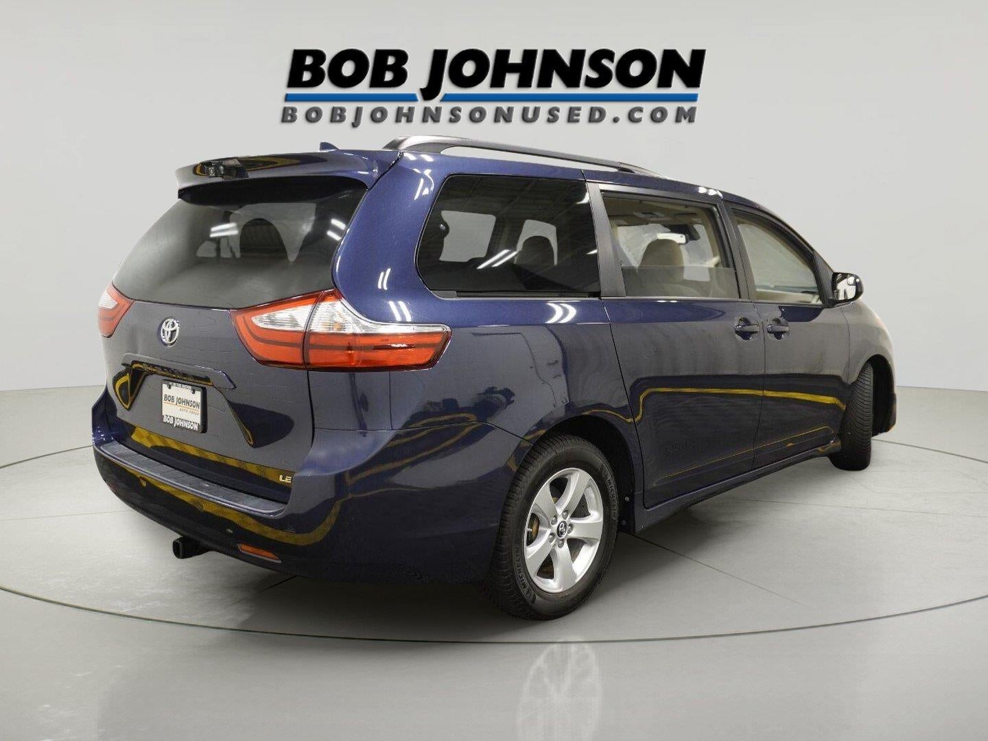 2018 Toyota Sienna LE Auto Access Seat