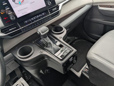 2022 Toyota Sienna XLE 8-Passenger