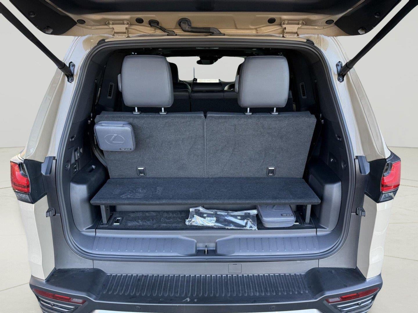 2025 Lexus LX 700h LX 700h Overtrail