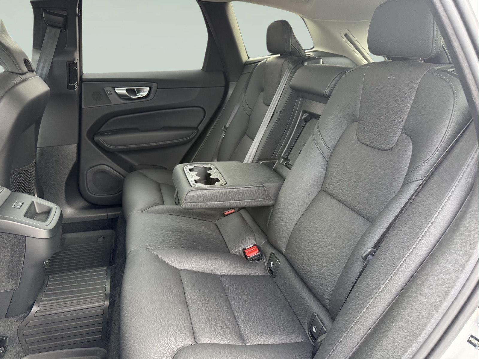 2025 Volvo XC60 SUV