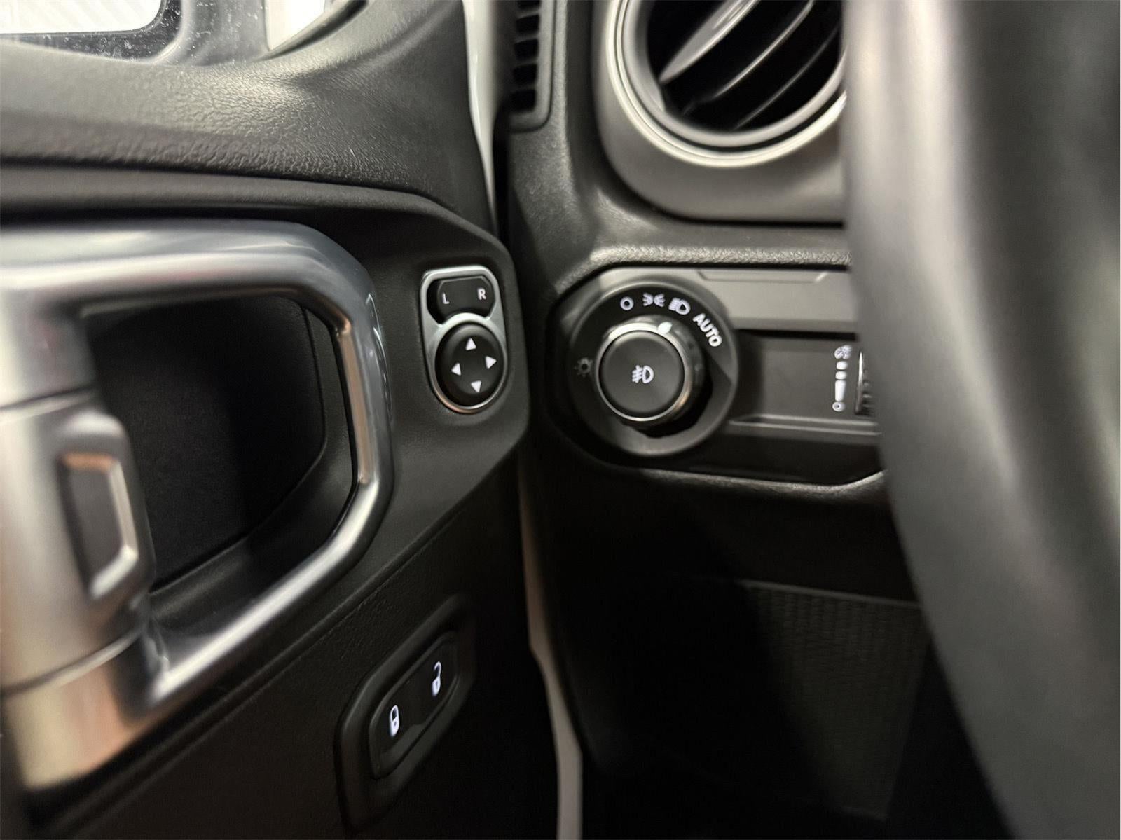 2023 Jeep Wrangler 4-Door Willys 4x4