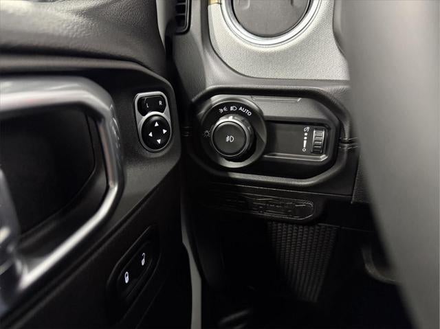 2024 Jeep Wrangler 4-Door Sahara