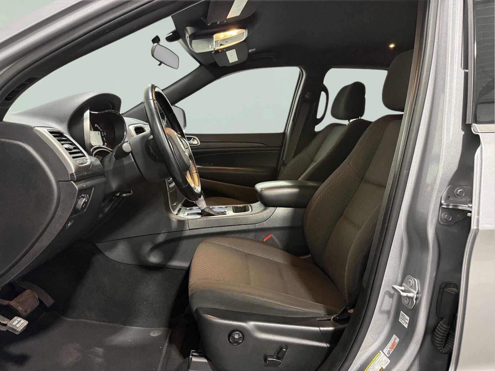 2020 Jeep Grand Cherokee Laredo E 4x2