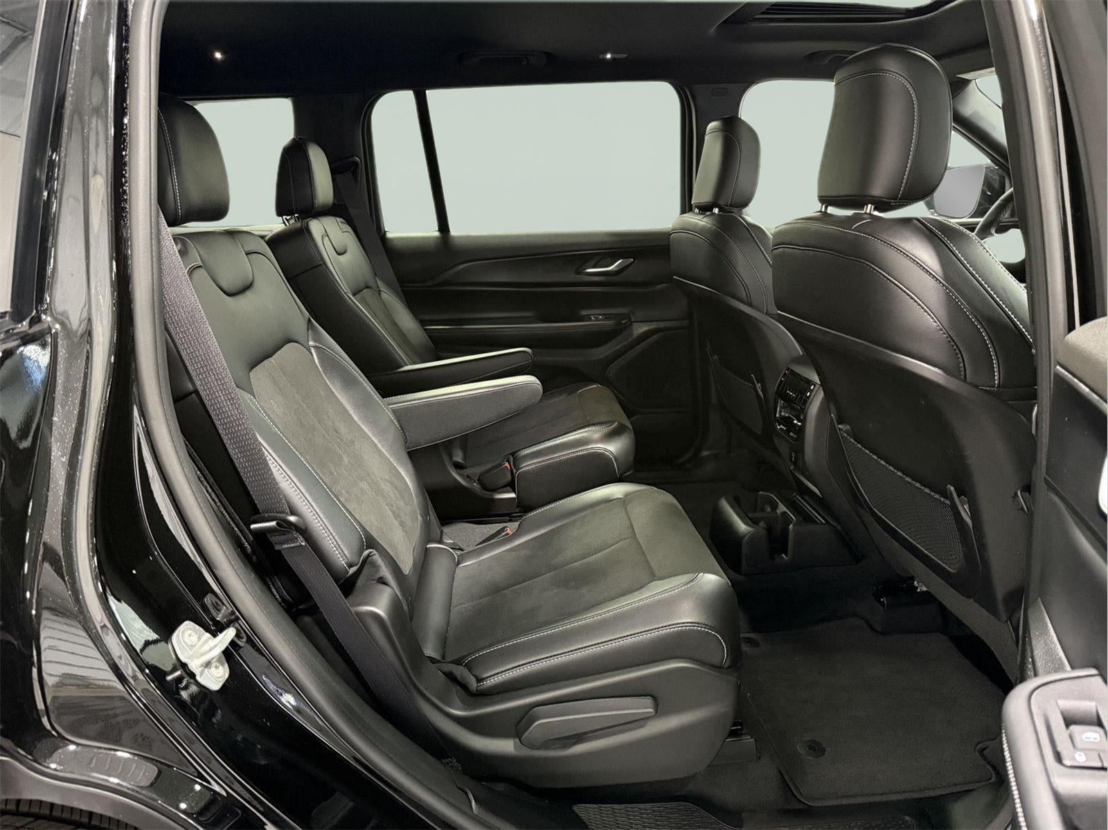 2024 Jeep Grand Cherokee L Altitude X 4x4