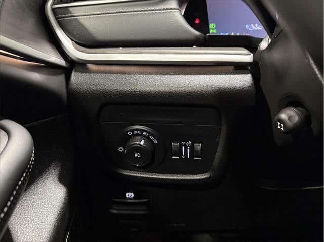 2025 Jeep Grand Cherokee L Limited 4x4