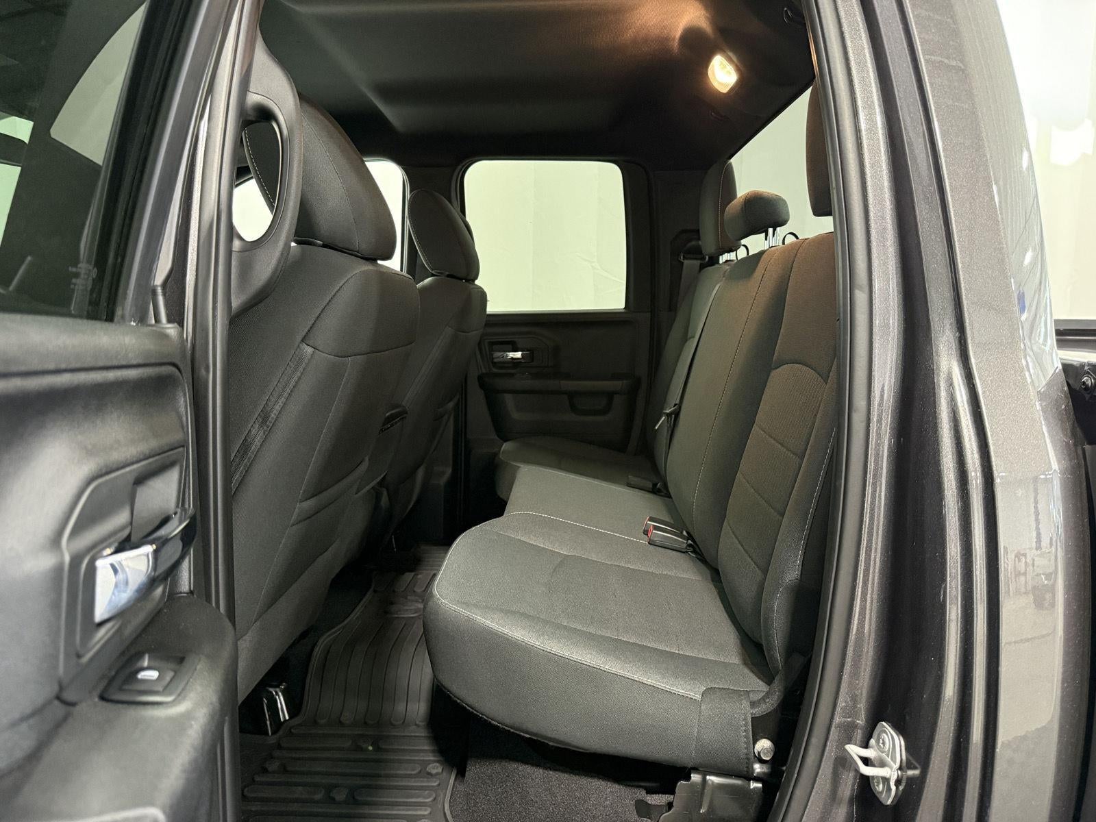 2022 RAM 1500 Classic Warlock Quad Cab 4x4 6'4' Box