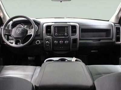 2017 RAM 1500 Express Crew Cab 4x4 5'7' Box