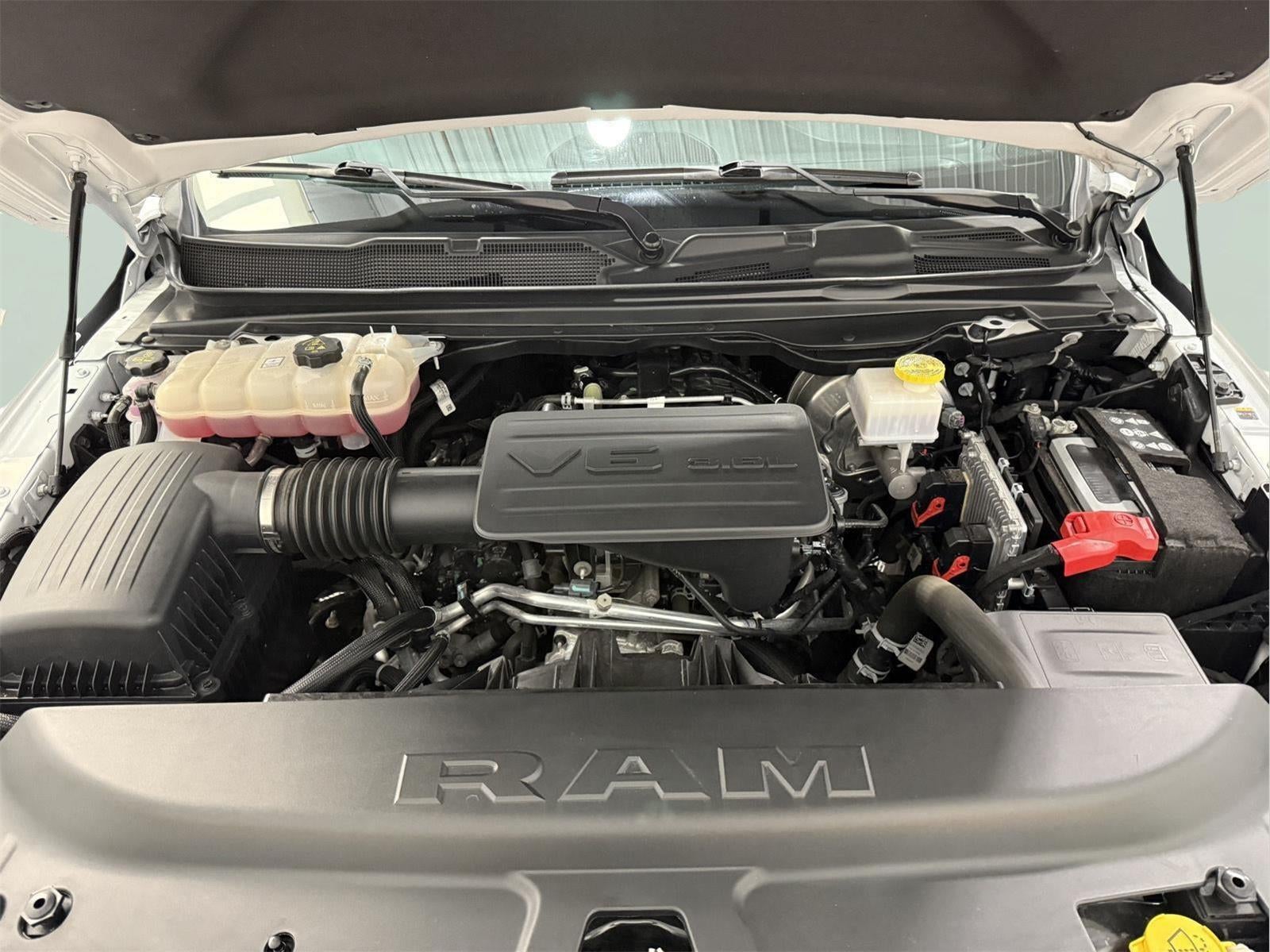 2023 RAM 1500 Tradesman Crew Cab 4x4 5'7' Box