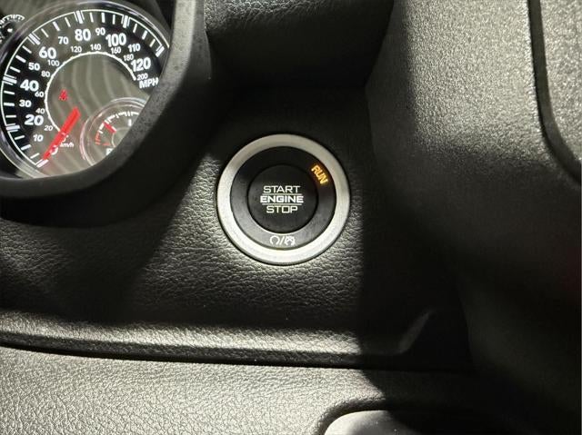 2023 RAM 1500 Tradesman Crew Cab 4x4 5'7' Box