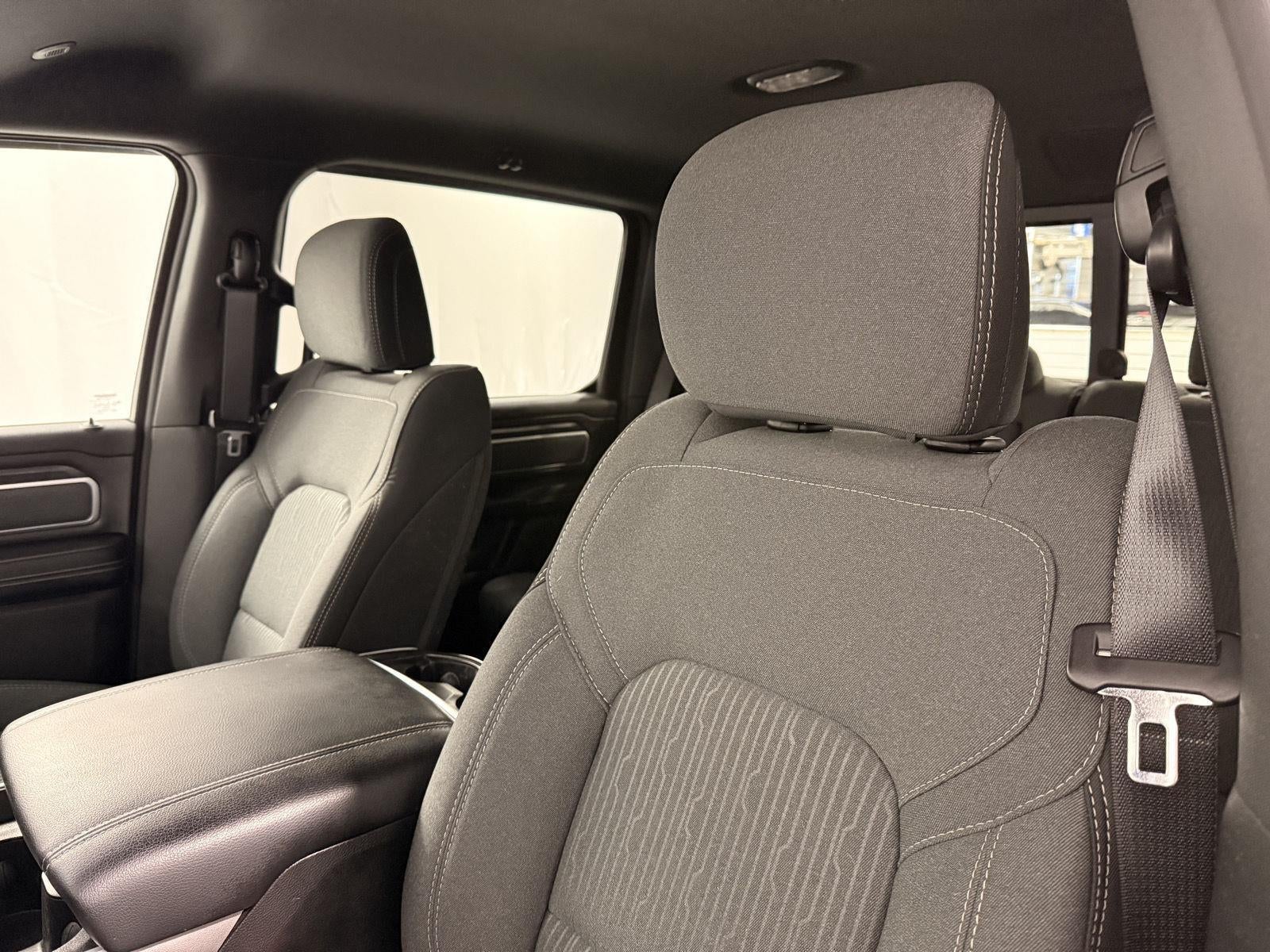 2022 RAM 1500 Big Horn Crew Cab 4x4 5'7' Box