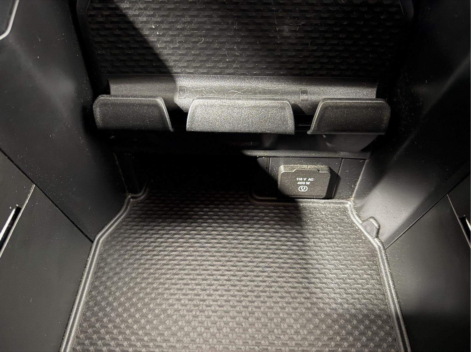 2020 RAM 1500 Big Horn Crew Cab 4x4 5'7' Box