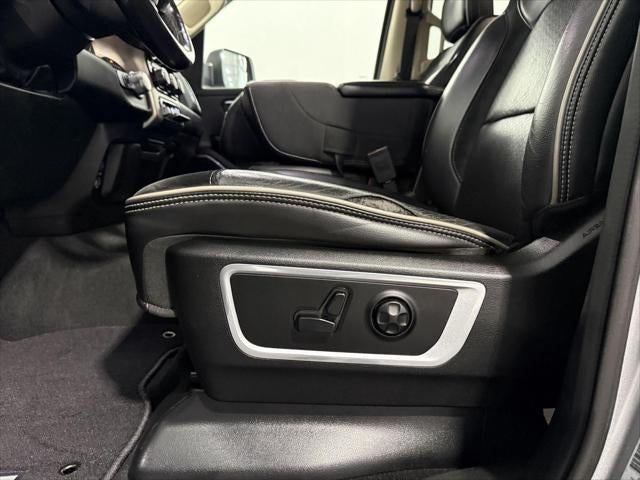2019 RAM 1500 Laramie Crew Cab 4x4 5'7' Box