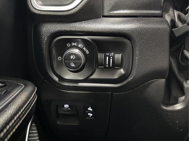 2019 RAM 1500 Laramie Crew Cab 4x4 5'7' Box